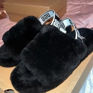 UGG YE SLIDE GOOD CONDITION SIZE 7 WOMENS